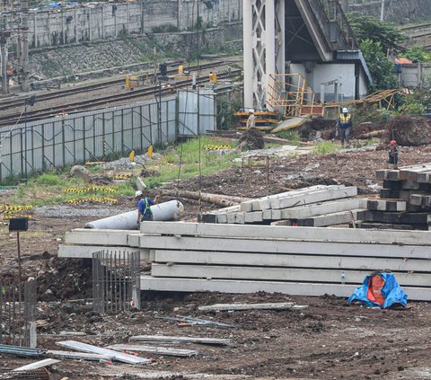 FOTO: Kondisi Terkini Proyek Perluasan Stasiun Tanah Abang, Ditargetkan Rampung Akhir 2024