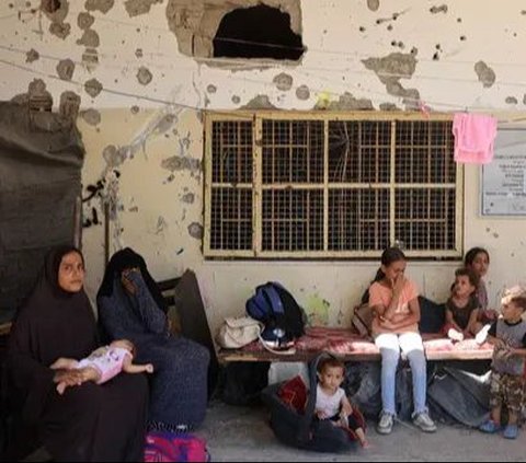 FOTO: Lagi, Serangan Israel Hantam Sekolah-Sekolah di Jalur Gaza hingga Tewaskan 18 Orang