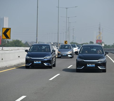 FOTO: Menjajal MPV Listrik BYD M6 Libas Berbagai Medan Jakarta-Bandung, Begini Sensasinya!