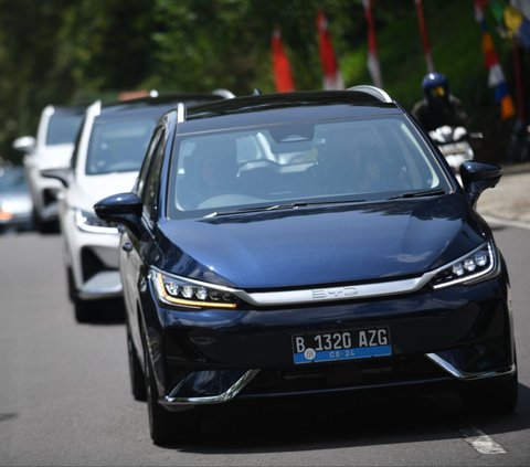 FOTO: Menjajal MPV Listrik BYD M6 Libas Berbagai Medan Jakarta-Bandung, Begini Sensasinya!