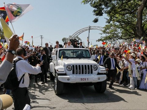 FOTO: Jauh Lebih Sederhana dari Sebelumnya, Ini Mobil yang Dipakai Paus Fransiskus Selama Berada di Timor Leste