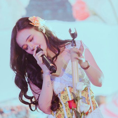 Angkat Bicara Soal Royalti Lagu Asmalibrasi, Ini Sosok Fanny Soegi