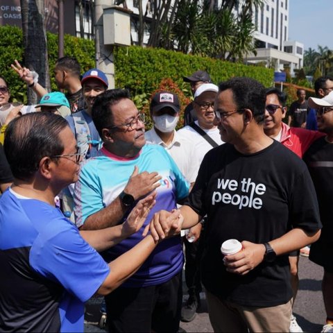 Anies Baswedan bertemu Pramono-Rano saat CFD di Jakarta