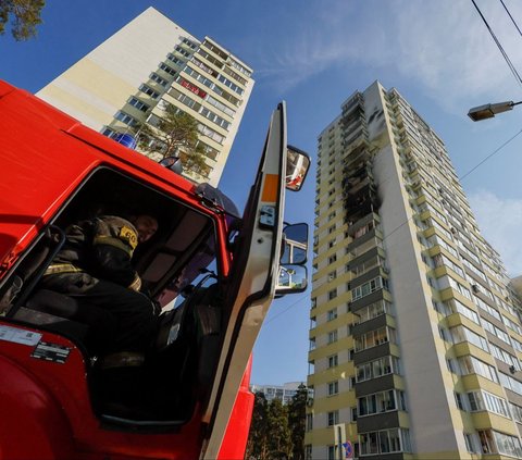 FOTO: Sisa-Sisa Serangan Mengejutkan Ukraina ke Jantung Rusia, Gedung Apartemen Hancur dan Warga Tewas