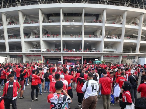 FOTO: Situasi Stadion GBK Jelang Timnas Indonesia vs Australia, Diwarnai Kehadiran Suporter Cantik