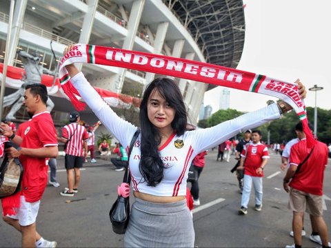 FOTO: Situasi Stadion GBK Jelang Timnas Indonesia vs Australia, Diwarnai Kehadiran Suporter Cantik