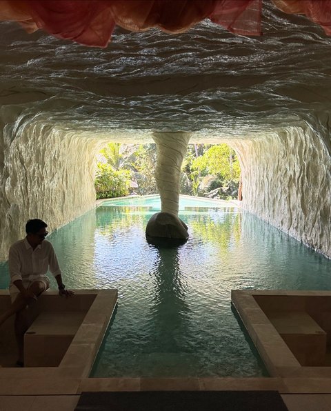 Potret Cantik Ririn Ekawati saat Liburan di Bali