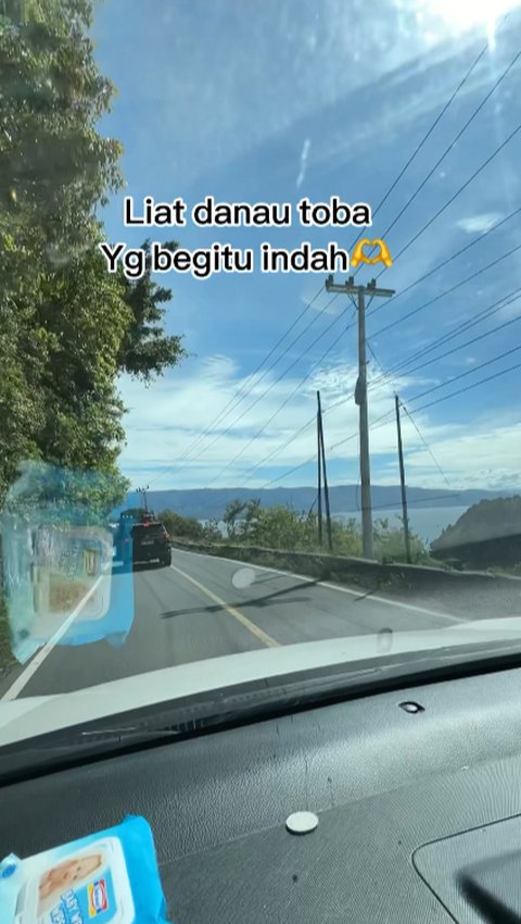 Penuh Haru Kebahagiaan, Momen Kepulangan Anak dari Jepang ke Kampung Halamannya Ini Curi Perhatian