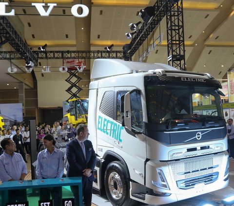 FOTO: Ini Truk Listrik Volvo yang Resmi Meluncur di Indonesia, Punya Jarak Tempuh 300 Km