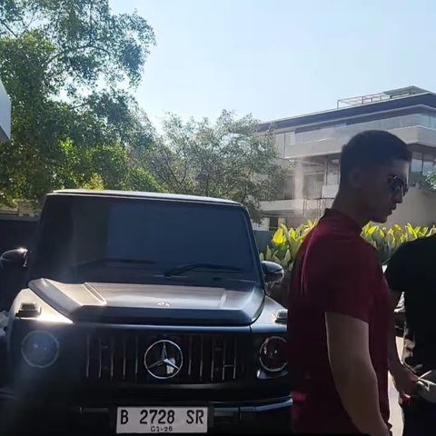 Potret Mobil Baru Verrell Bramasta di Momen Ultah ke-28