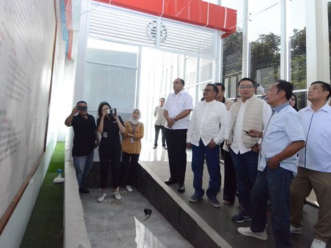 FOTO: Momen Ridwan Kamil Temui Sutiyoso di Museum Bang Yos