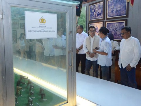 FOTO: Momen Ridwan Kamil Temui Sutiyoso di Museum Bang Yos