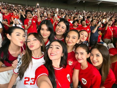 Kece Banget! 7 Potret Febby Rastanty saat Nonton Langsung Timnas Indonesia vs Australia di Stadion GBK