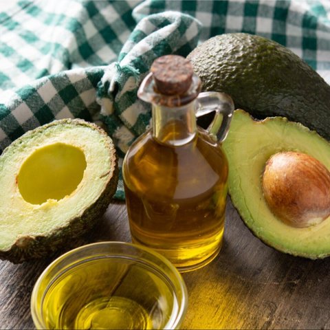 ilustrasi minyak alpukat