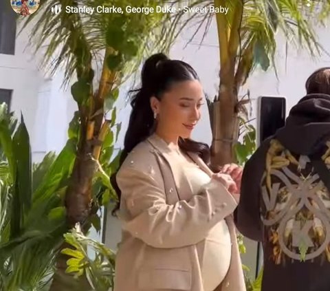 Sebelum ke Amerika, Momen Nikita Willy Jalani Pemotretan Pamer Baby Bump yang Makin Besar