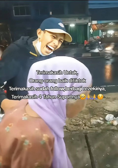 Pria Ini Ungkap Hasil yang Didapatkan Selama 4 Tahun di TikTok, Bisa Sembuhkan Ibu hingga Lakukan Aksi Sosial