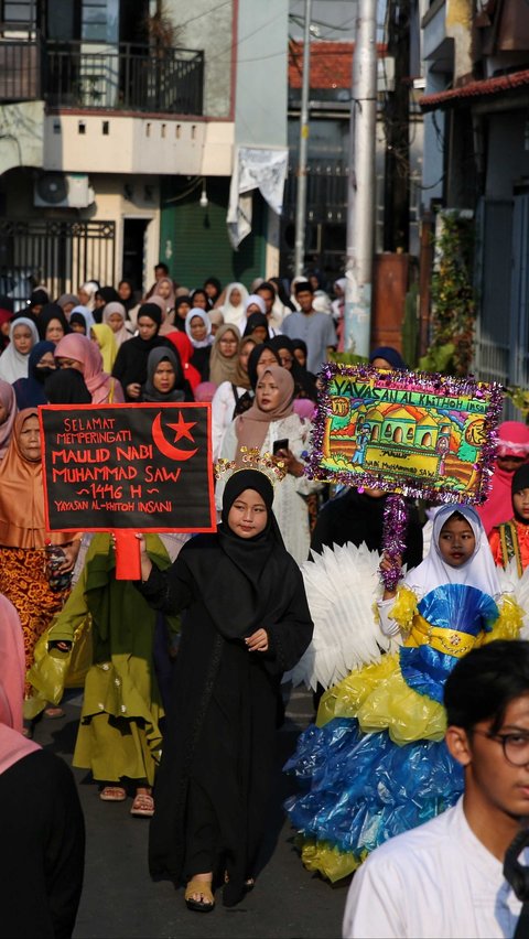 FOTO: Melihat Kemeriahan Kirab Sekaten untuk Menyambut Peringatan Maulid Nabi Muhammad SAW di Pisangan Timur