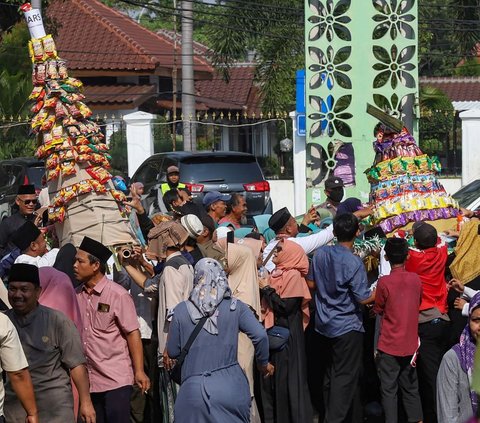 FOTO: Kemeriahan Tradisi Ngarak Perahu yang Sudah Eksis Sejak 1939 Sambut Maulid Nabi Muhammad SAW di Tangerang