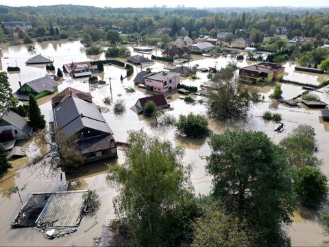 FOTO: Banjir Kian Memburuk, Republik Ceko Terancam 