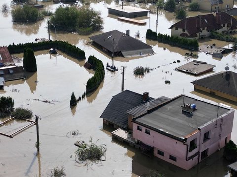 FOTO: Banjir Kian Memburuk, Republik Ceko Terancam 