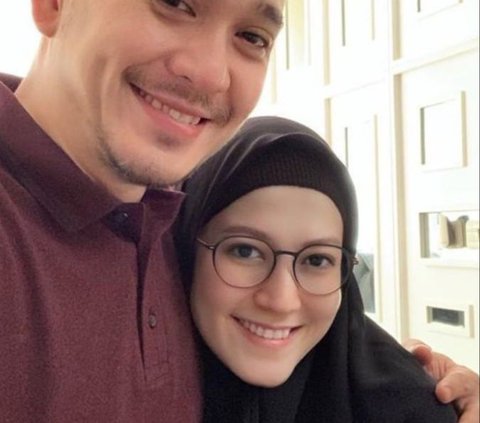 Definisi Keluarga Visual, Potret Lyra Virna dan Fadlan Muhammad Bersama 6 Anaknya yang Semua Menawan