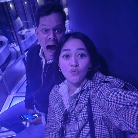 Potret Gracia Indri Rayakan Ultah Suami di Belanda