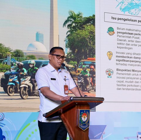 Plh Dirjen Bina Administrasi Kewilayahan (Adwil) Kemendagri Amran di Acara IISMEX 2024 Expo