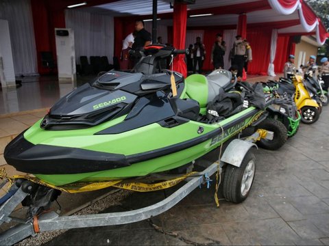 FOTO: Penampakan Aset Bos Narkoba Kelas Kakap HS Senilai Rp221 Miliar, Dari Mustang, Rubicon, ATV hingga Jet Ski