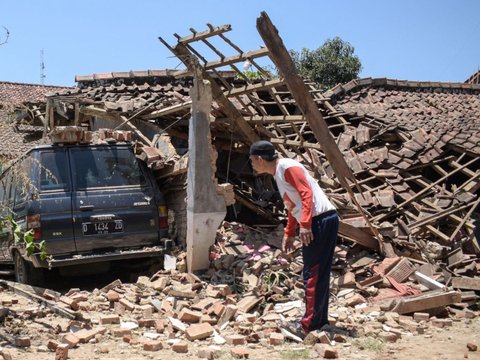 FOTO: Kondisi Kertasari Setelah Gempa Bumi Mengguncang Bandung, Ratusan Rumah Hancur hingga Puluhan Luka-Luka