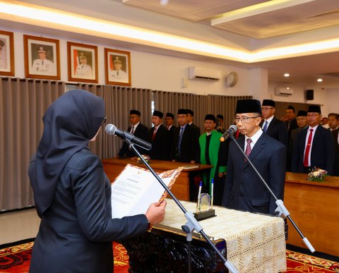 Bupati Ipuk Lantik Guntur Priambodo Menjadi Pj Sekda Banyuwangi