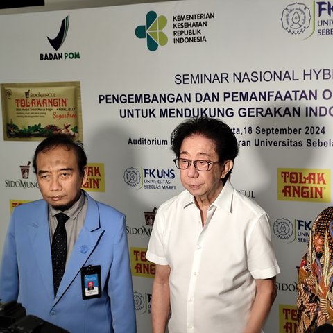 Direktur Sido Muncul, Irwan Hidayat saat sesi temu wartawan di sela-sela Seminar Nasional 