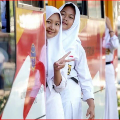 Peresmian bus sekolah Bantul