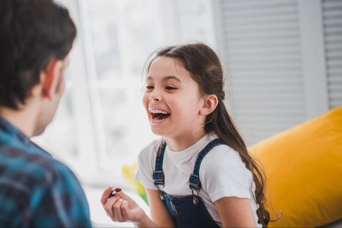 menciptakan lingkungan yang aman untuk berbicara jujur