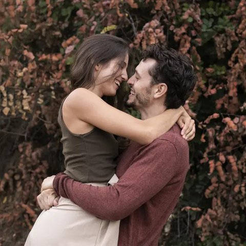 ilustrasi jatuh cinta/copyright Unsplash/@setelales