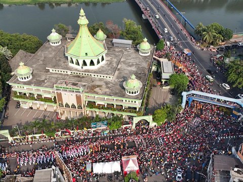 FOTO: Diadakan 12 Tahun Sekali, Begini Meriahnya Ritual Gotong Toapekong di Tangerang