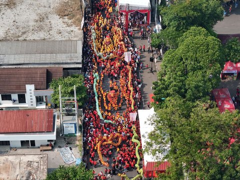 FOTO: Diadakan 12 Tahun Sekali, Begini Meriahnya Ritual Gotong Toapekong di Tangerang