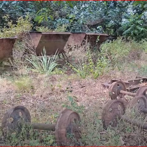 Gudang lokomotif Pabrik Gula Tasikmadu