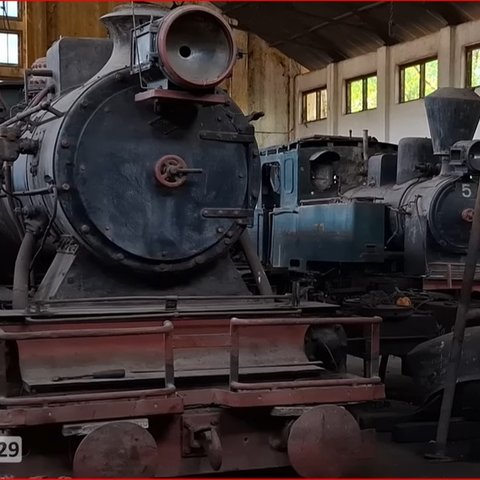 Gudang lokomotif Pabrik Gula Tasikmadu