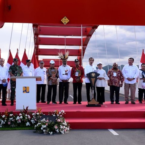 Sepotong Kisah dari Jembatan Youtefa