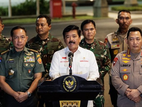 FOTO: Dikawal Tentara Baret Merah, Ini Momen Pilot Susi Air Philip Mehrtens Tiba di Jakarta Usai 1,5 Tahun Disandera KKB