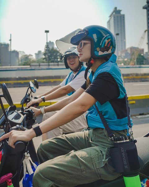 Potret Luna Maya dan Maxime Bouttier Motoran Bareng