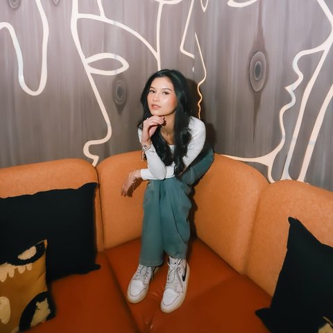 Potret Kekasih Baru Sean Alexander Anak Olla Ramlan