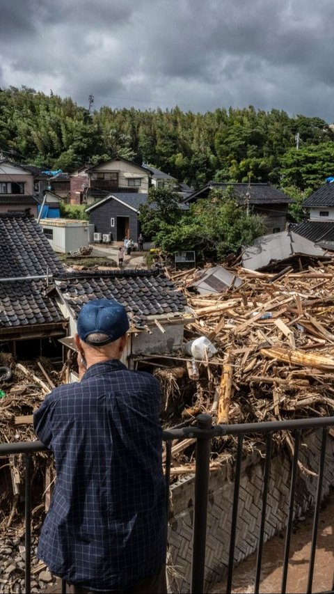 FOTO: Banjir dan Tanah Longsor Luluh Lantakan Jepang Tewaskan 6 Orang