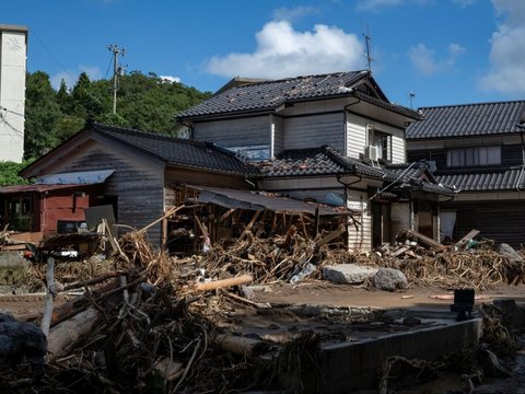 FOTO: Banjir dan Tanah Longsor Luluh Lantakan Jepang Tewaskan 6 Orang