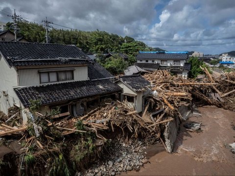 FOTO: Banjir dan Tanah Longsor Luluh Lantakan Jepang Tewaskan 6 Orang