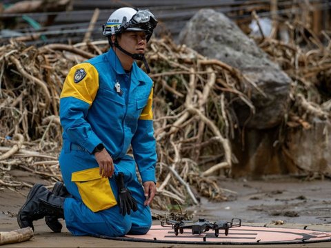 FOTO: Banjir dan Tanah Longsor Luluh Lantakan Jepang Tewaskan 6 Orang