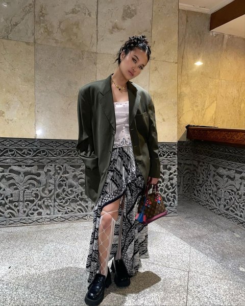 Intip Potret Neyia Kameron, Sosok yang Curi Perhatian Usai Berpelukan dengan Jefri Nichol