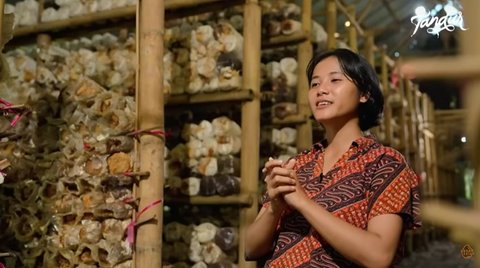 Anggi Aptiningsih, petani jamur asal Banyuwangi
