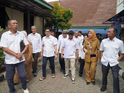 FOTO: Peringati HUT Kadin, Arsjad Rasjid Sambangi Panti Werdha