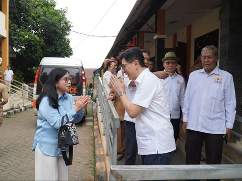 FOTO: Peringati HUT Kadin, Arsjad Rasjid Sambangi Panti Werdha